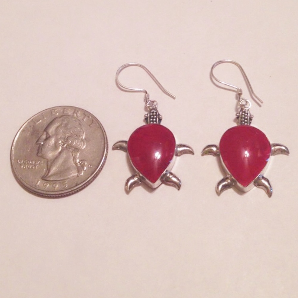 Bamboo Coral Turtle Earrings - Picture 2 of 3